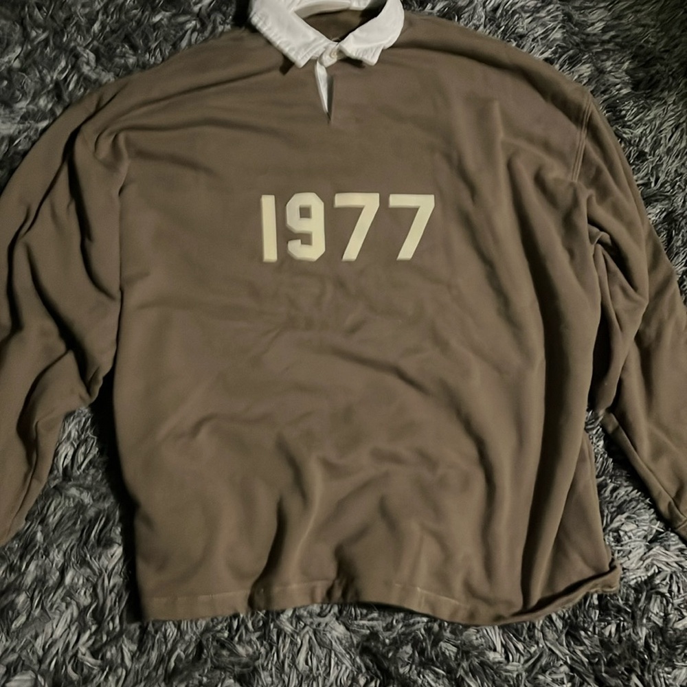 Fear of god Essentials henley rugby shirt light brown